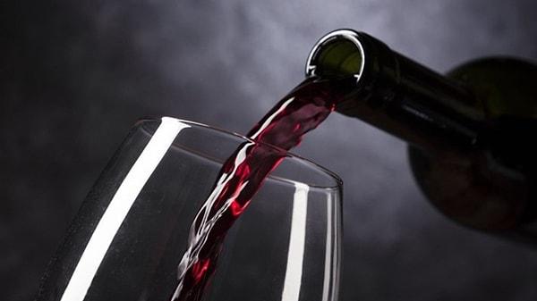 Aybaş 'Üzüm suyu' olarak tanımladığı şarap fiyatlarına yüzde 15 ile 25 arası zam geldiğini duyurdu.