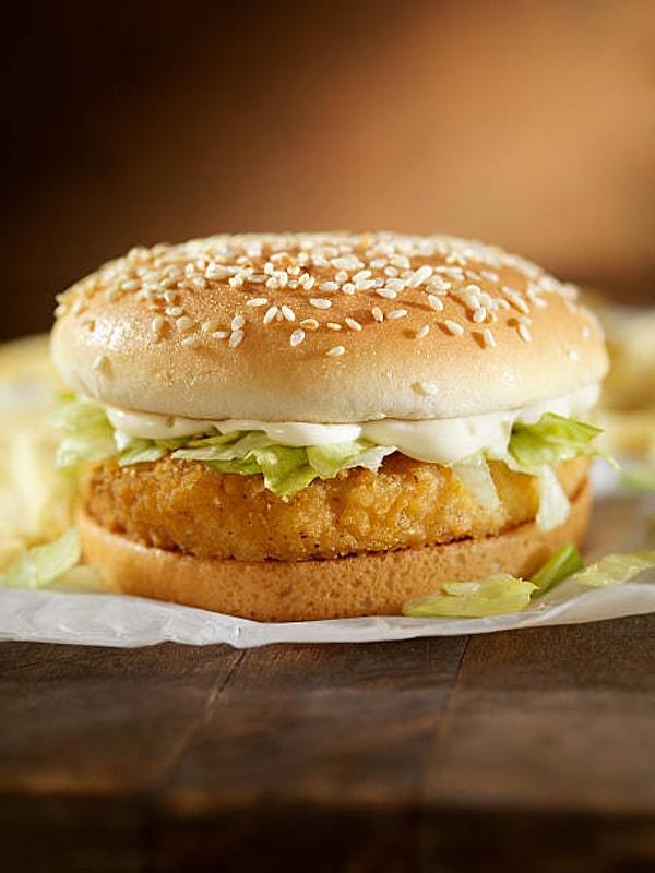 19. McChicken ile başlayalım. 1 adet McDonald's McChicken hamburger 360 kalori.