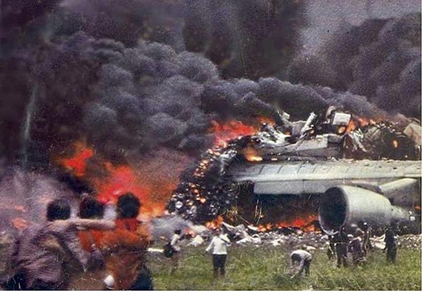 19. Los Rodeos Havalimanı'nda iki uçağın çarpışmasıyla yaşanan havacılık tarihinin en ölümcül kazası - 1977: