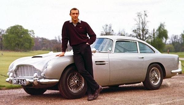 4. 1964 Aston Martin DB5 Vantage - Altın Parmak