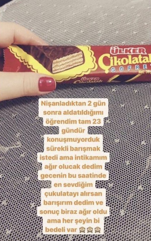 Sosyal medyada bazen öyle paylaşımlara denk geliyoruz ki ironi mi yoksa gerçek mi olduğunu ayırt etmekte güçlük çekiyoruz. Özellikle kadınlar tarafından kendilerine alınan birtakım atıştırmalıklar, abartılı bir dille paylaşılabiliyor.