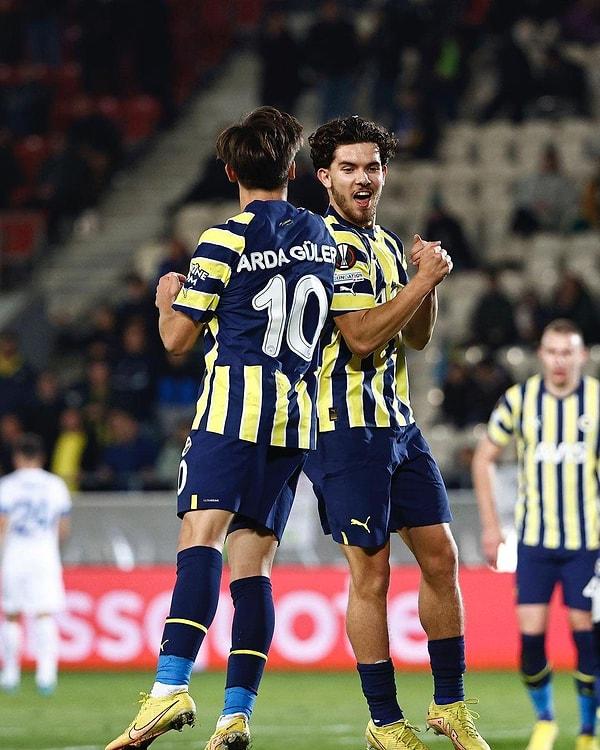 Fenerbahçe de Dinamo Kiev'i yenerek Avrupa Ligi'nde doğrudan son 16 turuna kalmayı başardı.