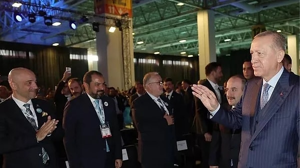 6. 19. MÜSİAD Expo, Tüyap Fuar ve Kongre Merkezi'nde konuşan Cumhurbaşkanı Erdoğan, 'Artan enerji, gıda ve hammadde fiyatlarının ekonomi üzerindeki etkilerini sürdüreceği anlaşılıyor' dedi.