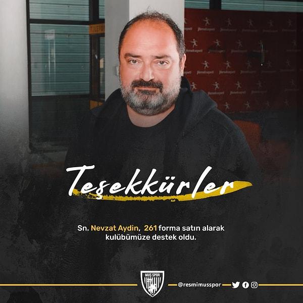 Trabzonspor Asbaşkanı Ertuğrul Doğan’ın 6 bin 161 forma almasıyla başlayan destek hareketine iş insanı Nevzat Aydın da 261 forma alarak destek verdi.