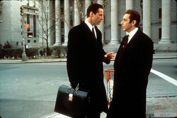 1997 yılında The Devil's Advocate filmi ile izleyenlerine yepyeni bir yüzünü tanıttı. Keanu Reeves, Al Pacino ile başrol paylaşmaya hazırdı!