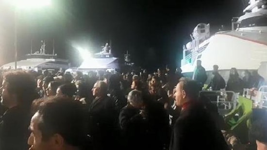 Feribotu Kaçırınca Bomba İhbarı Yaptı, Ortalık Karıştı