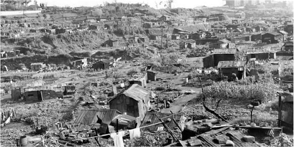 Takvimler 1958 yılını gösterirken Japonya, henüz II. Dünya Savaşı’nda yaşadığı büyük mağlubiyetin ve dünya tarihini değiştiren atom bombasının etkileriyle boğuşuyordu.