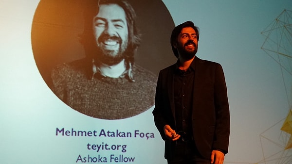 Teyit.org'un kurucusu Mehmet Atakan Foça da bu durum hakkındaki içler acısı hali anlatan tweetler attı.
