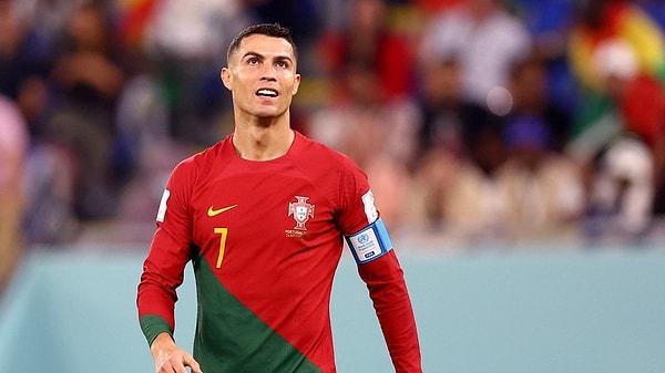 Cristiano Ronaldo, attığı golle Dünya Kupası tarihinde 5 ayrı turnuvada gol atmayı başaran ilk futbolcu oldu.