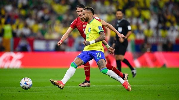 Günün son maçında ise turnuvanın en büyük favorilerinden Brezilya ile sürpriz adaylarından Sırbistan karşı karşıya geldi.