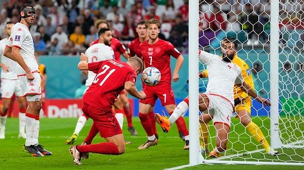 Tunus, D Grubu'ndaki ilk maçında Danimarka ile karşı karşıya geldi. Maç golsüz beraberlikle sonuçlandı.