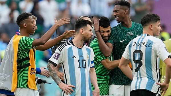 Suudi Arabistan, 2022 Dünya Kupası'nda grubun ilk maçında Arjantin'i yenerek büyük bir sürprize imza atmıştı.