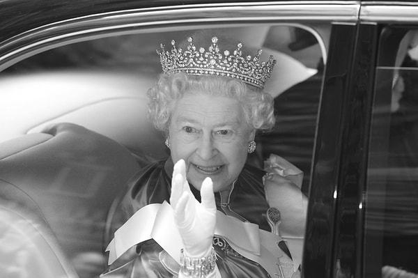 96 yaşında hayatını kaybeden Kraliçe II. Elizabeth, hayatını son aylarında ciddi bir hastalığı olduğu iddiaları gündeme gelmişti. Vefatında da hastalıktan bahsedilmemiş, ölüm nedeni kayıtlara "yaşlılık" olarak geçmişti.
