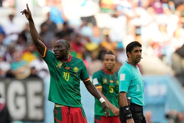 Vincent Aboubakar, 1966'dan bu yana bir Dünya Kupası maçında yedek kulübesinden oyuna dahil olup hem gol atıp hem asist yapan ilk Afrikalı futbolcu oldu.