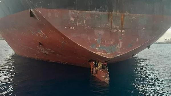 9. Nijerya'dan yola çıkan gemide akıllara durgunluk veren bir olay yaşandı. Geminin dümen kısmında bulunan 3 kişinin, 11 gün boyunca burada seyahat ettiği öğrenildi.
