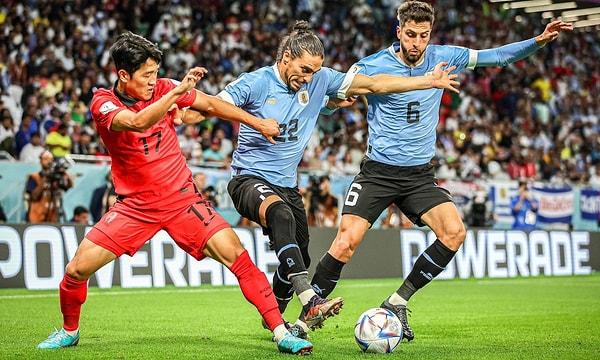Uruguay ise gruptaki ilk maçında Güney Kore ile 0-0 berabere kalmış, ikinci maçında ise Portekiz'e 3-2 mağlup olmuştu.