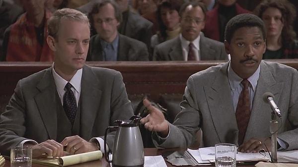 9. 'Philadelphia' filmindeki mahkeme sahnesi için Tom Hanks'in çok az kalori alması gerekiyordu ve Denzel Washington bu konuda ona pek acımamıştı!