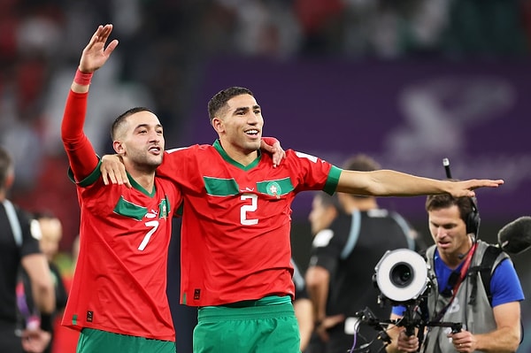 Cezayir ve Senegal gibi ülkeler genelde Fransa'da oynayacak seviyelerde olmayan futbolcuları milli takım kadrosuna katabilirken, Fas üst seviyede futbol oynayan Faslıları da kadrosuna kattı.