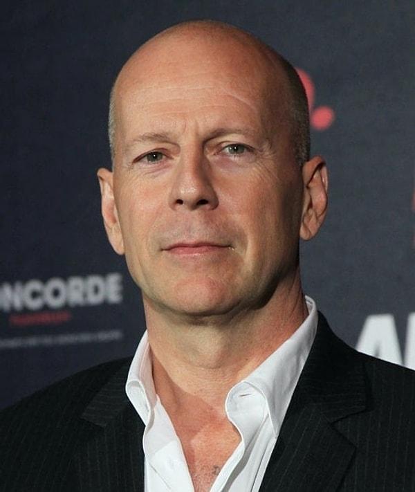 Bruce Willis, afazi hastalığı teşhisi konulduktan sonra oyunculuğu bıraktığını ve emekli olduğunu duyurmuştu. Bruce Willis'in sağlık durumu ile ilgili haber 9 ay sonra geldi.
