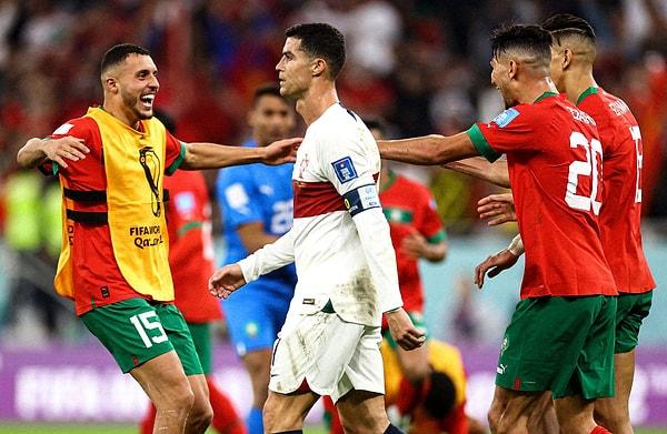 Tarihin en büyük sürprizlerinden birisine ise Fas imza attı. Çeyrek finalde Portekiz'i eleyen Fas, Dünya Kupası'nda yarı finale yükselen ilk Afrika temsilcisi oldu.