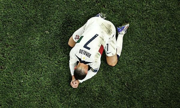 Son dönemlerde takım içinde yaşadığı sorunlarla sıkça gündeme gelen Ronaldo'nun yaşadığı duygu seli sevenlerini hüzne boğdu.