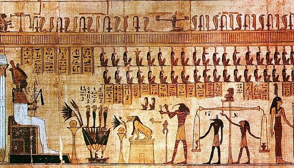 15. Antik Mısır'da, sineklerin firavundan uzak durması için hizmetçilere bal dökülüyordu.