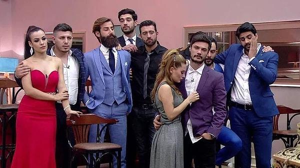 Kanal D ekranlarında 2015 yılında yayın hayatına başlayan Kısmetse Olur programı 2017'de izdivaç programlarının yasaklanmasıyla yayın hayatını noktalamıştı.