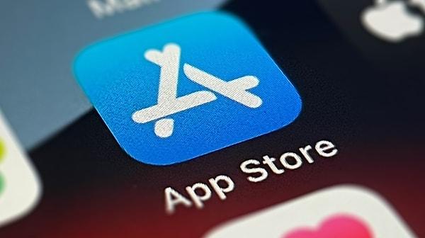 Apple kullanıcıları üçüncü taraf yazılımları artık App Store kullanmadan iPhone'larına ve iPad'lerine indirebilecek.
