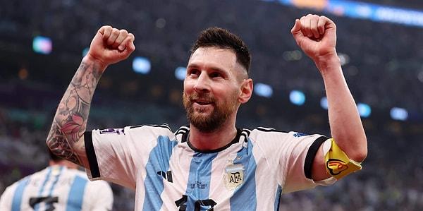 18 Aralık Pazar günü Arjantin-Fransa arasında oynanacak 2022 Dünya Kupası Finali'nde Lionel Messi'yi son kez Arjantin formasıyla izliyor olacağız. 😥
