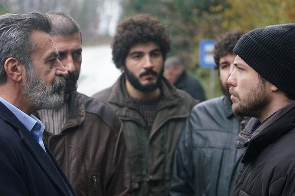 Tolga Sarıtaş ve Haluk Bilginer'in başrollerini üstlendiği Ay Yapım dizisi Baba final bölümünde; Çöpköy halkının keyfi yerindedir.