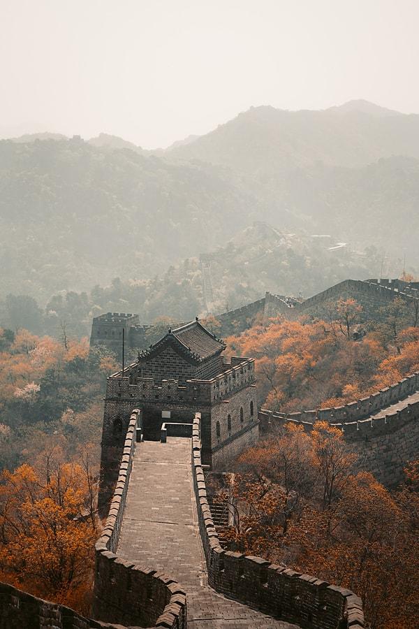 Çin Seddi’nin duvarının ismi bariyer, kemer, kale gibi birçok isim değişikliğine uğramıştır.