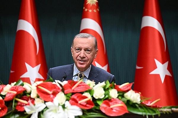 1. Cumhurbaşkanı Erdoğan yeni yılda geçerli olacak asgari ücreti açıkladı.