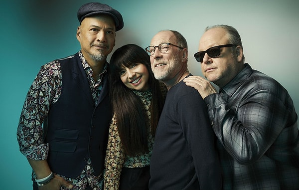 3. Pixies, "Smells Like Teen Spirit" şarkısıyla ünlüdür.