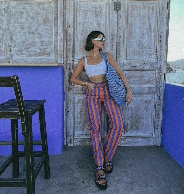 Instagram'da da oldukça aktif olan Buse Terim, paylaşımlarıyla giyim stilini sık sık takipçileriyle paylaşıyor.