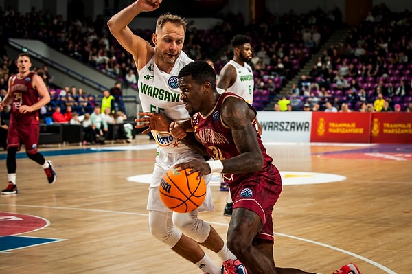 Şampiyonlar Ligi'nde de Legia Varşova karşısında 90-76 kazanan sarı-kırmızılılar, oynadığı son dört maçı galibiyetle noktalamayı başardı.