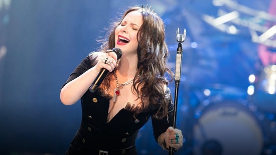 Her Sözünde Ayrı Bir Hikaye Var: Şebnem Ferah'ın Sözlerine Dikkat Ederek Dinlemeniz Gereken 30 Şarkısı