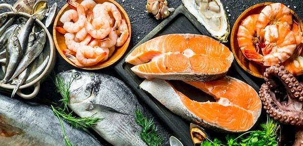 Deniz ürünleri, çeşitli balık ve kabuklu deniz ürünlerini içeren geniş bir kategoridir.