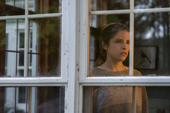 Anna Kendrick is Mentally Disturbed & Desperately in Need of Frientervention in ‘Alice, Darling’