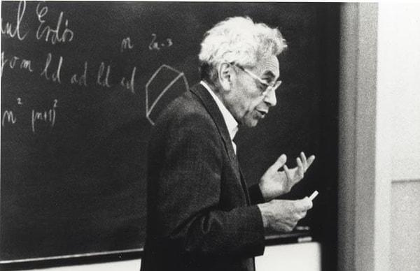 8. 20. yüzyılın en üretken matematikçilerinden biri olan Paul Erdős, diğer meslektaşları kadar değer görmüyor...