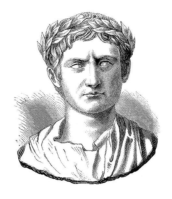 Sezar'ın hakkı Sezar'a diyerek verdiğimiz her Sezar salata siparişinde kendisini andığımız Roma imparatoru Julius Caesar'ı sevgiyle anmaya devam edip  Caesar Cardini'ye de teşekkürlerimizi sunuyoruz.