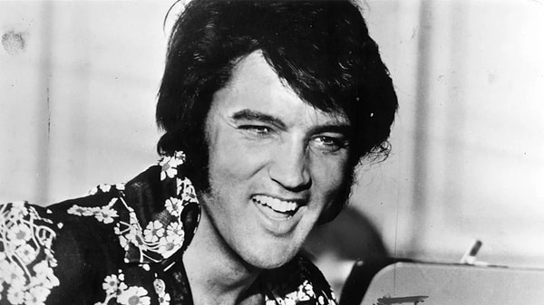 Özel hayatı her zaman merak konusu olan Elvis, kötü yeme alışkanlıklarıyla biliniyordu. Rock yıldızının, yemek konusunda bazı garip ritüelleri vardı ve genellikle tuhaf yemekleri tercih ediyordu.