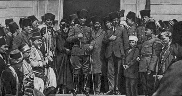 Osmanlı İmparatorluğu, Birinci Dünya Savaşı’ndan mağlup ayrılmış ve çok zorlu bir döneme girmişti.