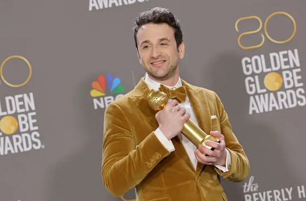 Лучший оригинальный саундтрек: Джастин Гурвиц («Вавилон»)