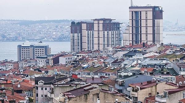 Akademisyenlerin de maaşları İstanbul'da kiraları karşılamıyor.