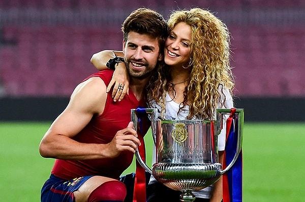 20. Pique'nin, Shakira'dan ayrılmadan önce yeni kız arkadaşı Clara Chia ile aile evinde görüntüleri ortaya çıktı.