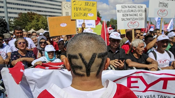 Son dönemde birçok farklı ülkede erken emeklilik taleplerinde artış görülüyor. Ancak bazı bilim insanları, erken emekliliğin de avantajları kadar dezavantajları olduğu görüşünde.