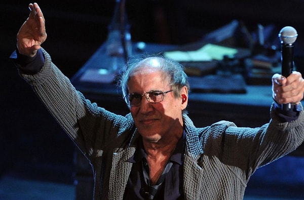 Чем сейчас занимается Адриано Челентано