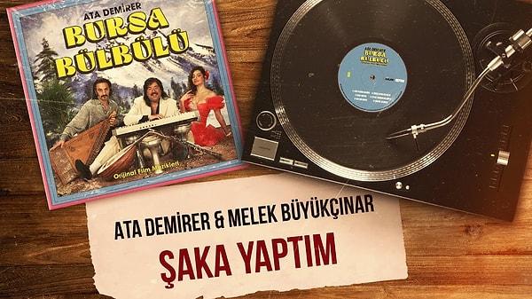 Filmi izleyenlerin büyük bir çoğunluğu şarkılarda Ata Demirer'e eşlik eden kişinin kim olduğunu araştırmaya başladı.