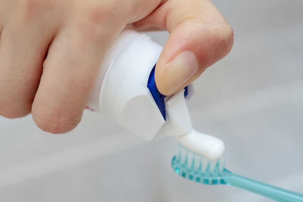 Насколько в действительности опасно засыпать, не почистив зубы?