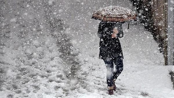 Neyse ki Meteoroloji Genel Müdürlüğü, ülkemizin pek çok ilinde kar yağışının yakın zamanda başlayacağını duyurdu. Meteoroloji uzmanları ise İstanbul'da geçen seneki vortex kar yağışlarının yaşanacağını düşünüyor.